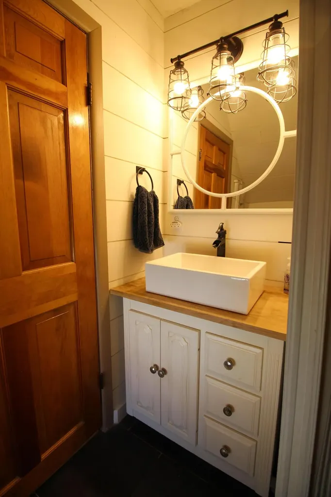 75 Oak Street Old Town ME 04468