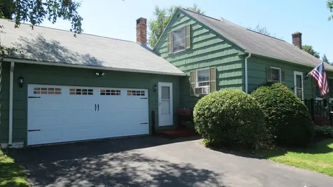 10 Pioneer Road Westbrook ME 04092