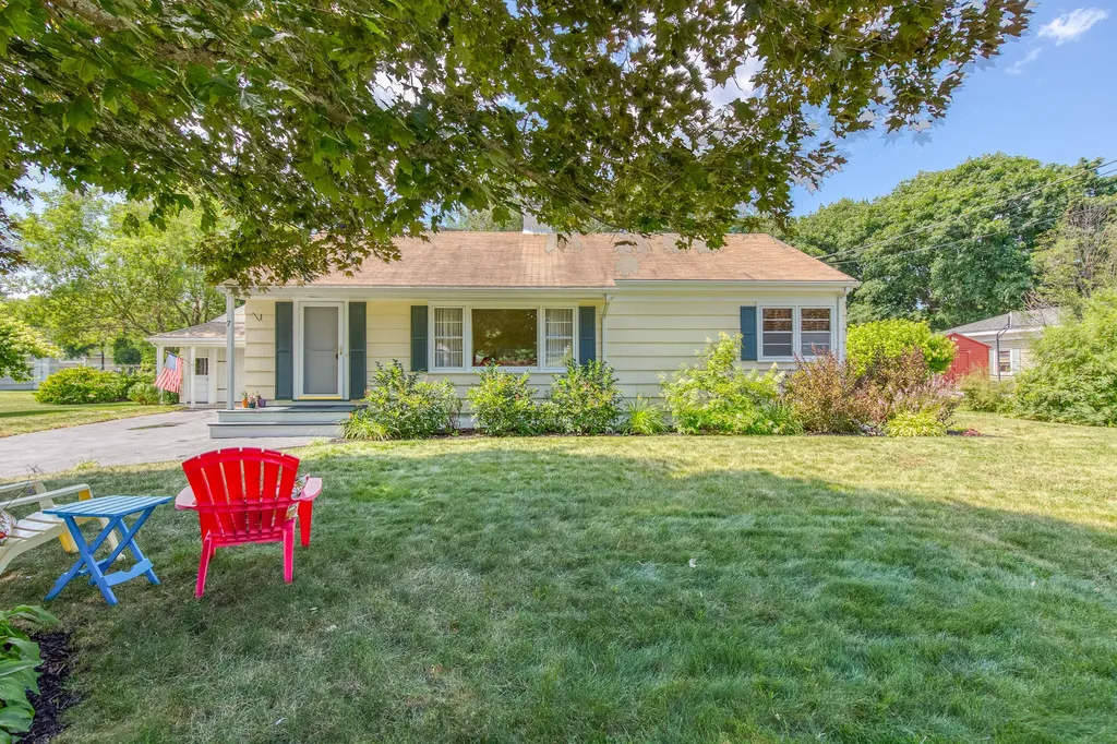 7 Park Lane Gorham ME 04038