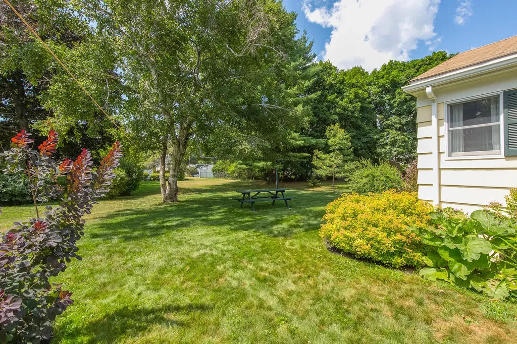 7 Park Lane Gorham ME 04038
