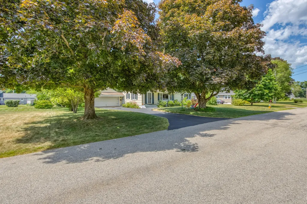 7 Park Lane Gorham ME 04038