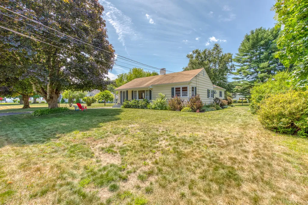 7 Park Lane Gorham ME 04038