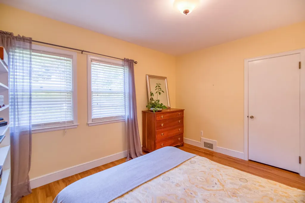 7 Park Lane Gorham ME 04038