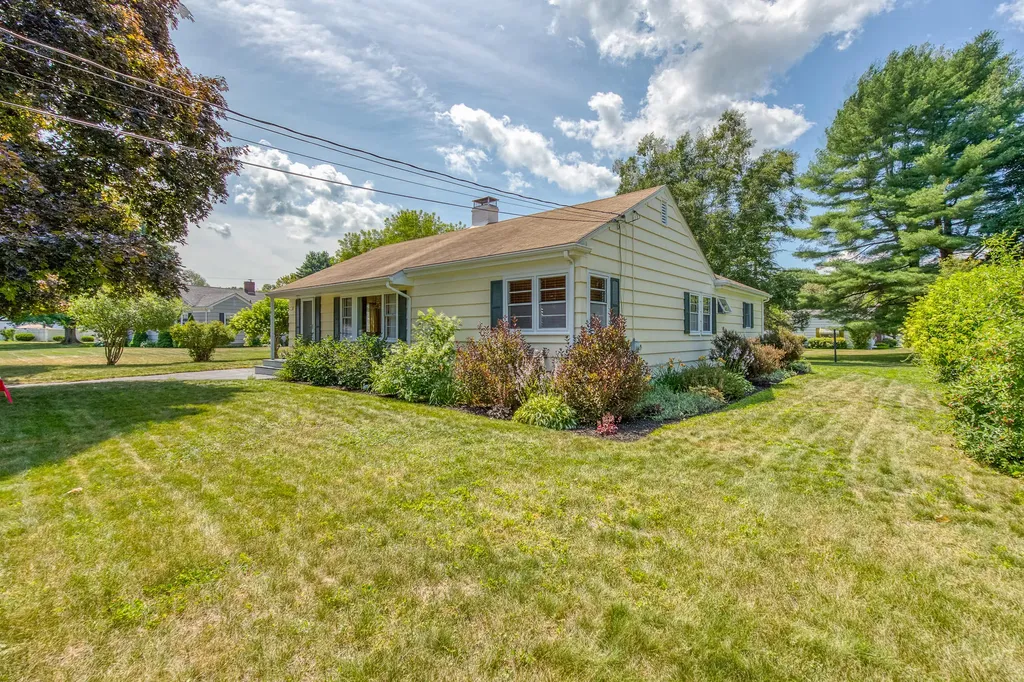 7 Park Lane Gorham ME 04038