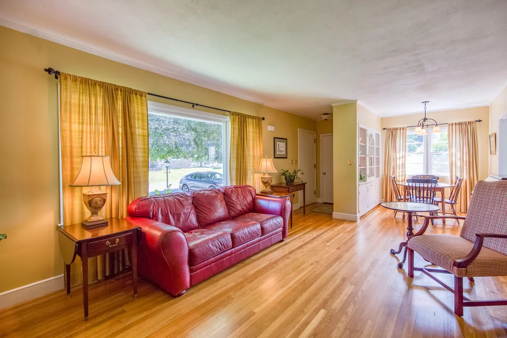 7 Park Lane Gorham ME 04038