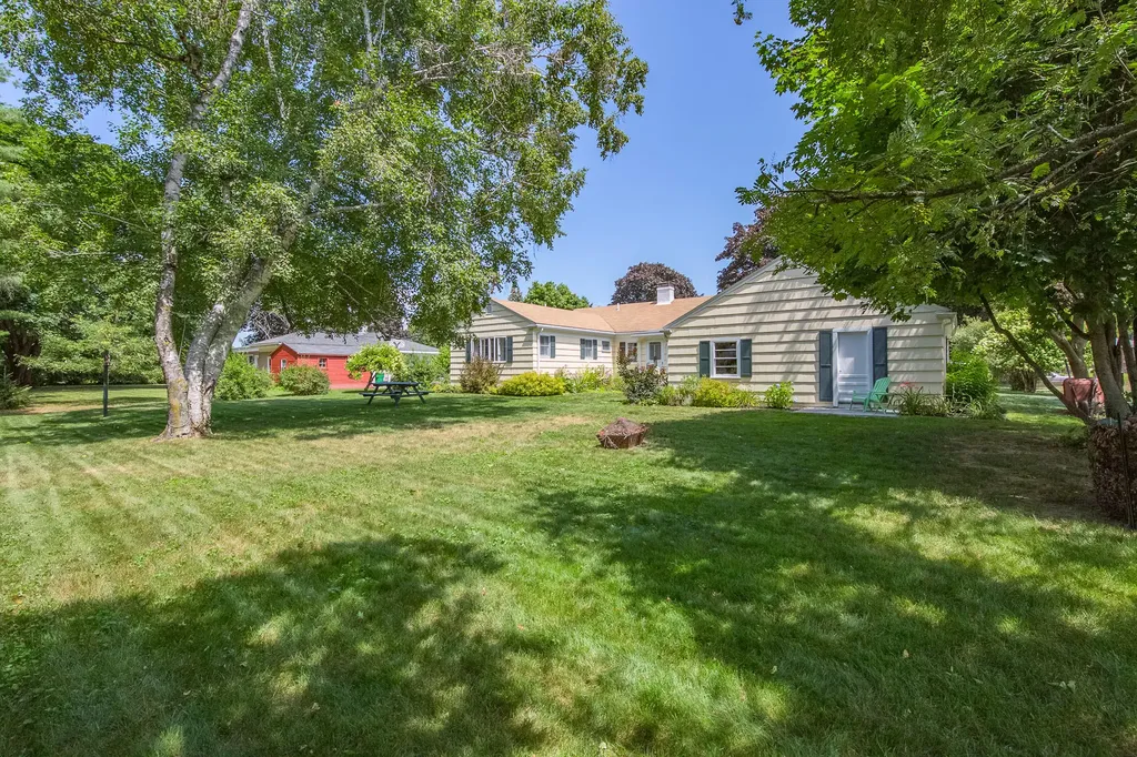 7 Park Lane Gorham ME 04038
