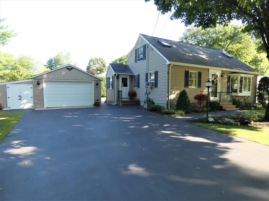 25 Puritan Drive Westbrook ME 04092