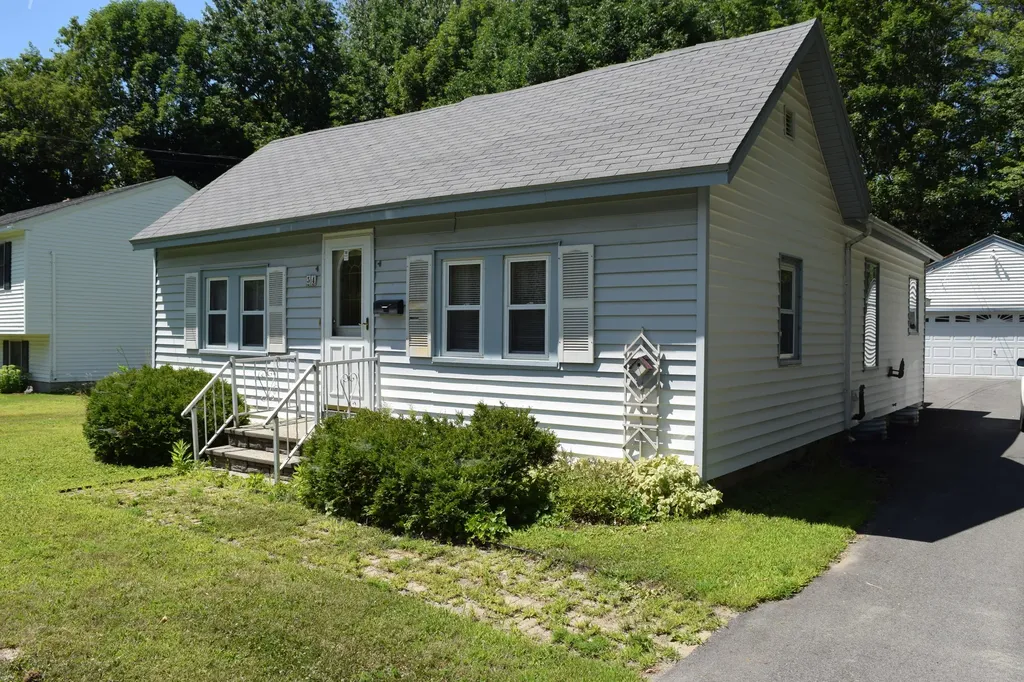 54 Drummond Avenue Waterville ME 04901