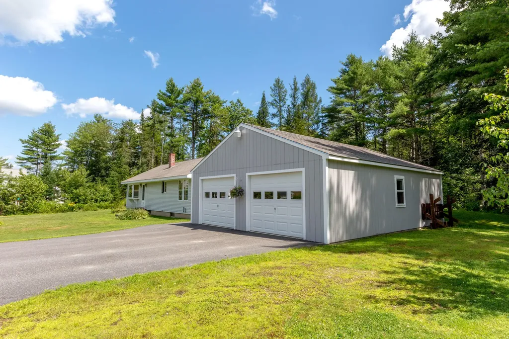 4 Half Penny Lane Wiscasset ME 04578