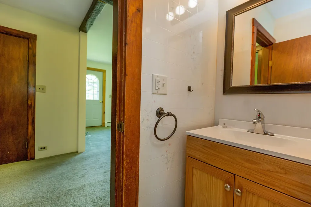 4 Half Penny Lane Wiscasset ME 04578