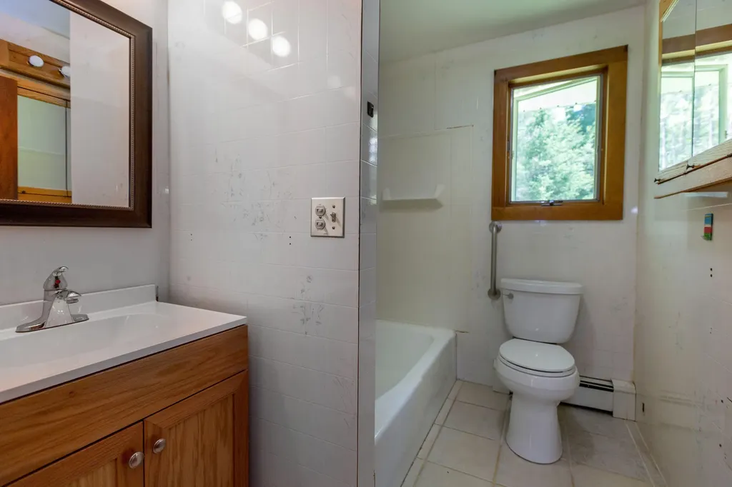 4 Half Penny Lane Wiscasset ME 04578