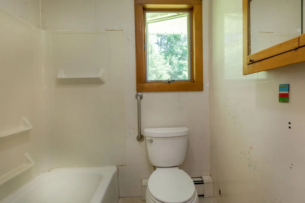 4 Half Penny Lane Wiscasset ME 04578