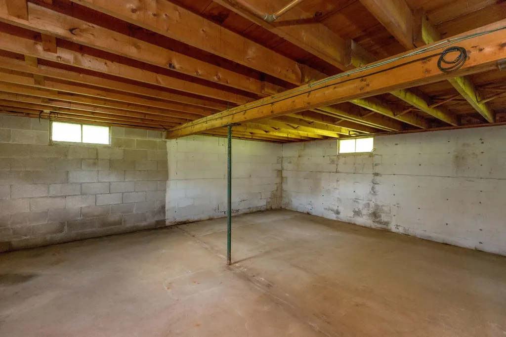 4 Half Penny Lane Wiscasset ME 04578