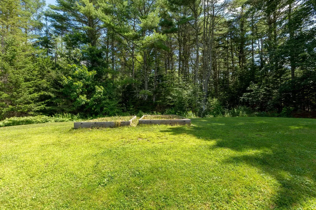 4 Half Penny Lane Wiscasset ME 04578