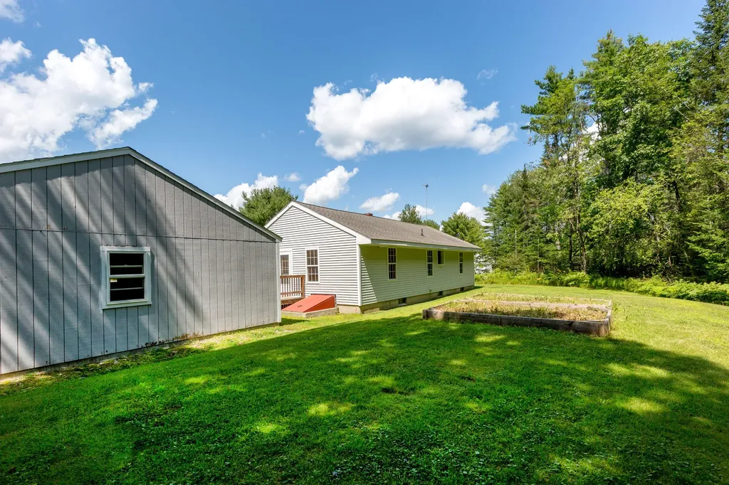 4 Half Penny Lane Wiscasset ME 04578