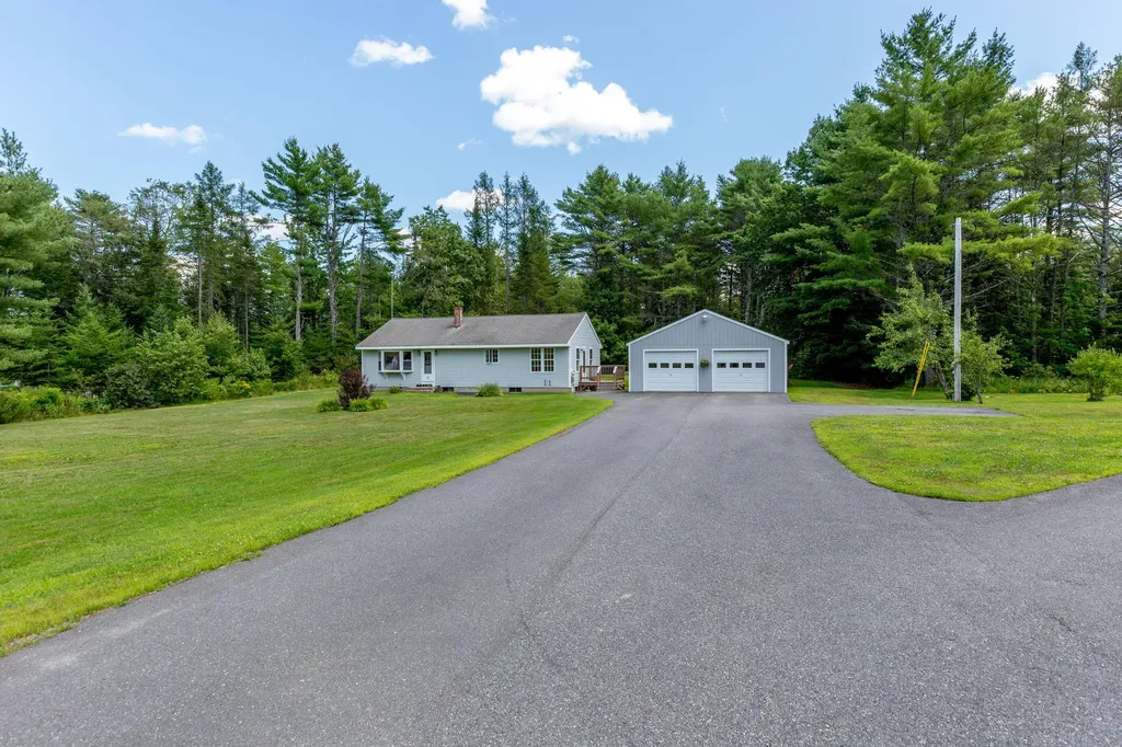 4 Half Penny Lane Wiscasset ME 04578