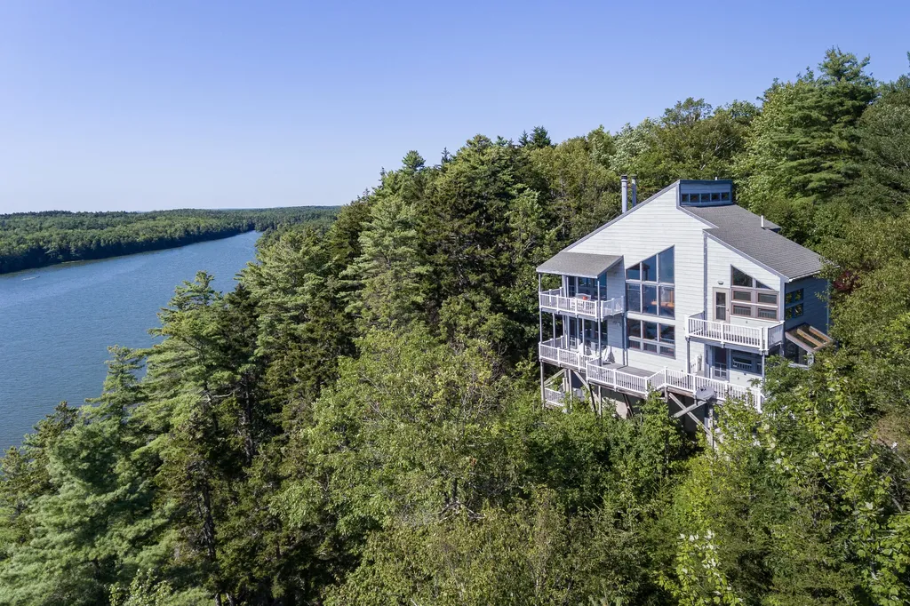 53 Harbor Ridge Road West Bath ME 04530