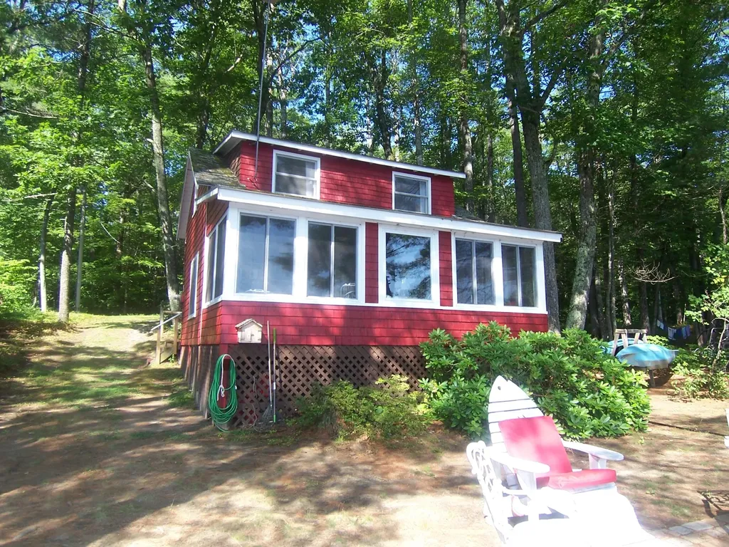 70 Oak Lane Oxford ME 04270