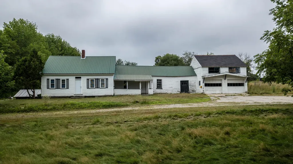 221 Morrill Road Norway ME 04268