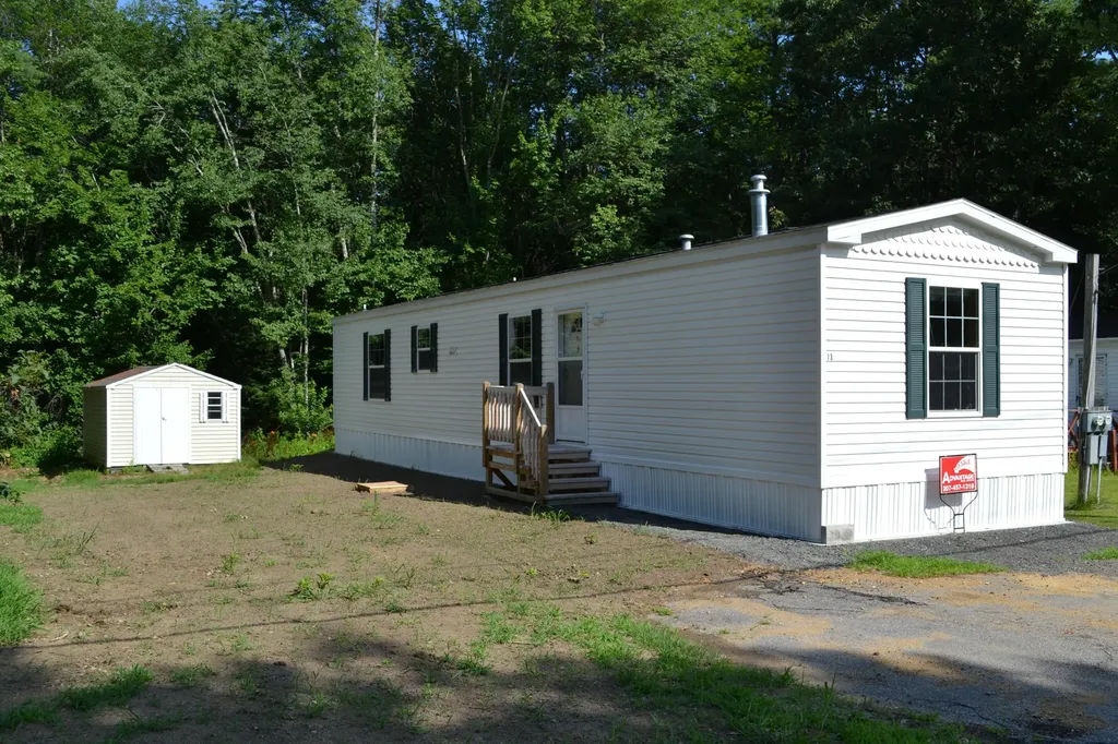 13 Maple Street Lebanon ME 04027