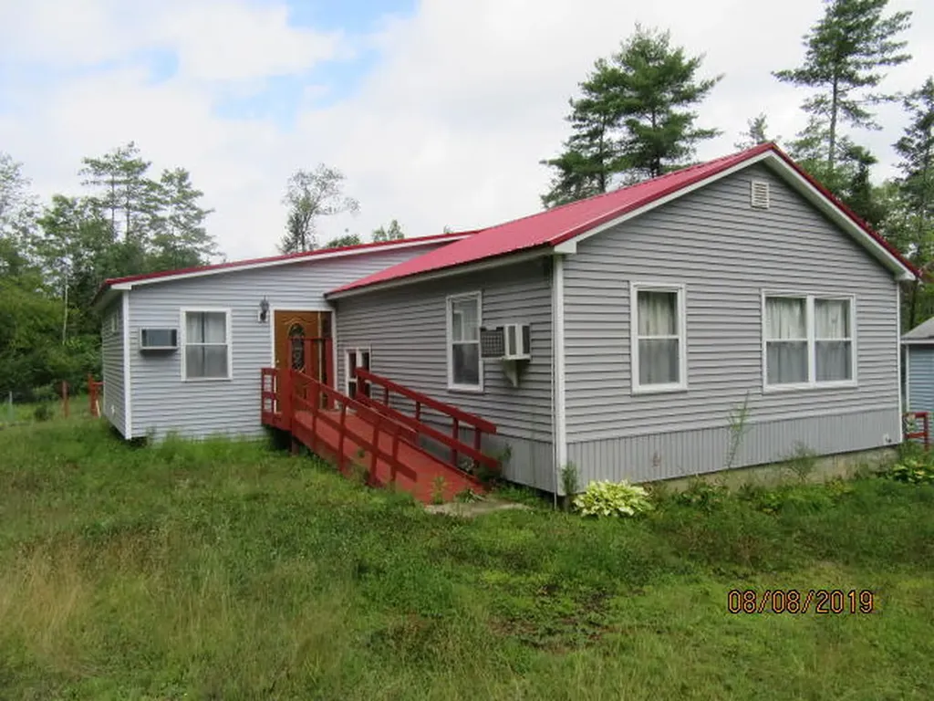 127 Pinewoods Road Lisbon ME 04250