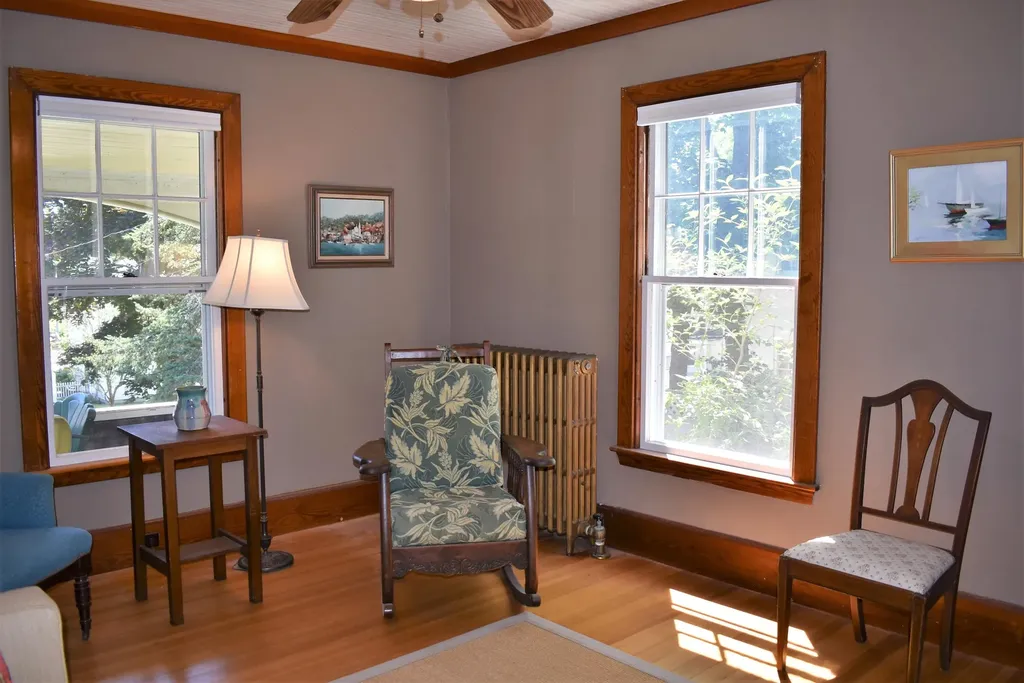 18 Summer Street Wiscasset ME 04578