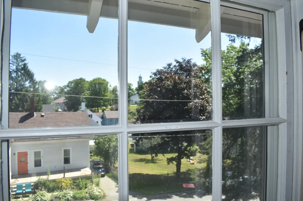 18 Summer Street Wiscasset ME 04578