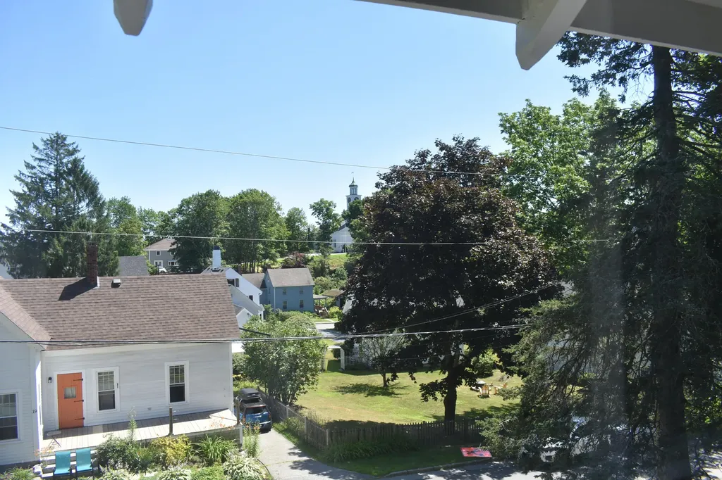 18 Summer Street Wiscasset ME 04578