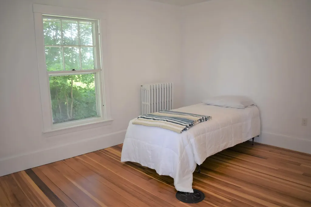 18 Summer Street Wiscasset ME 04578