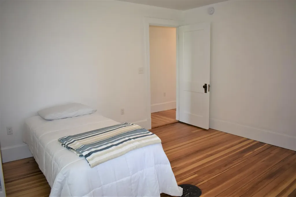 18 Summer Street Wiscasset ME 04578