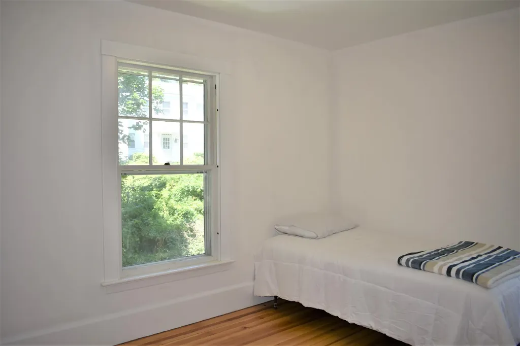 18 Summer Street Wiscasset ME 04578