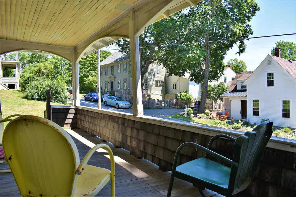 18 Summer Street Wiscasset ME 04578