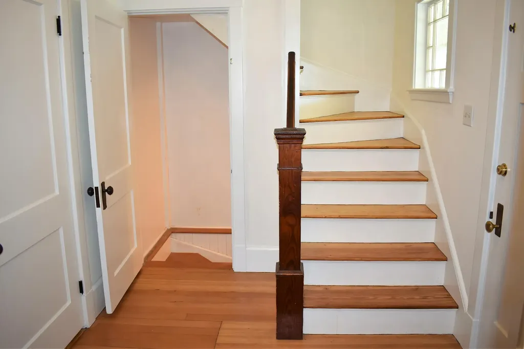 18 Summer Street Wiscasset ME 04578