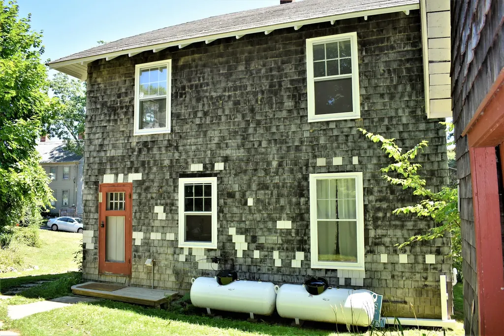 18 Summer Street Wiscasset ME 04578