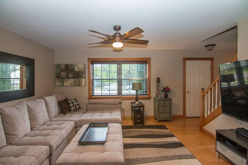 21 Horseshoe Lane Hampden ME 04444