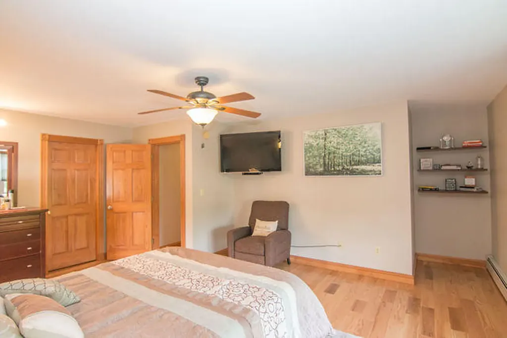 21 Horseshoe Lane Hampden ME 04444