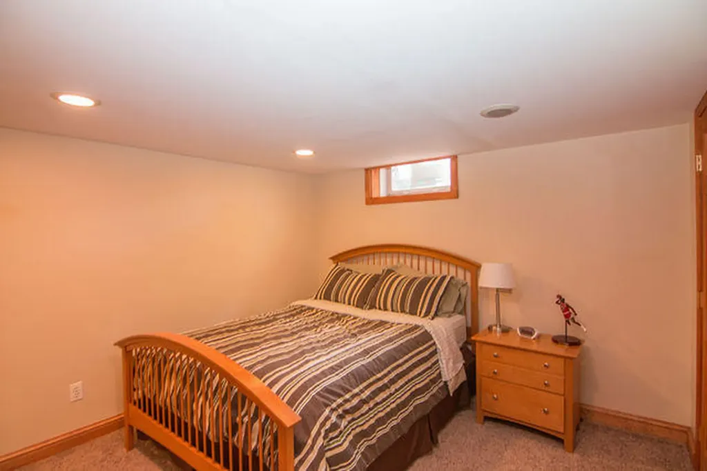 21 Horseshoe Lane Hampden ME 04444