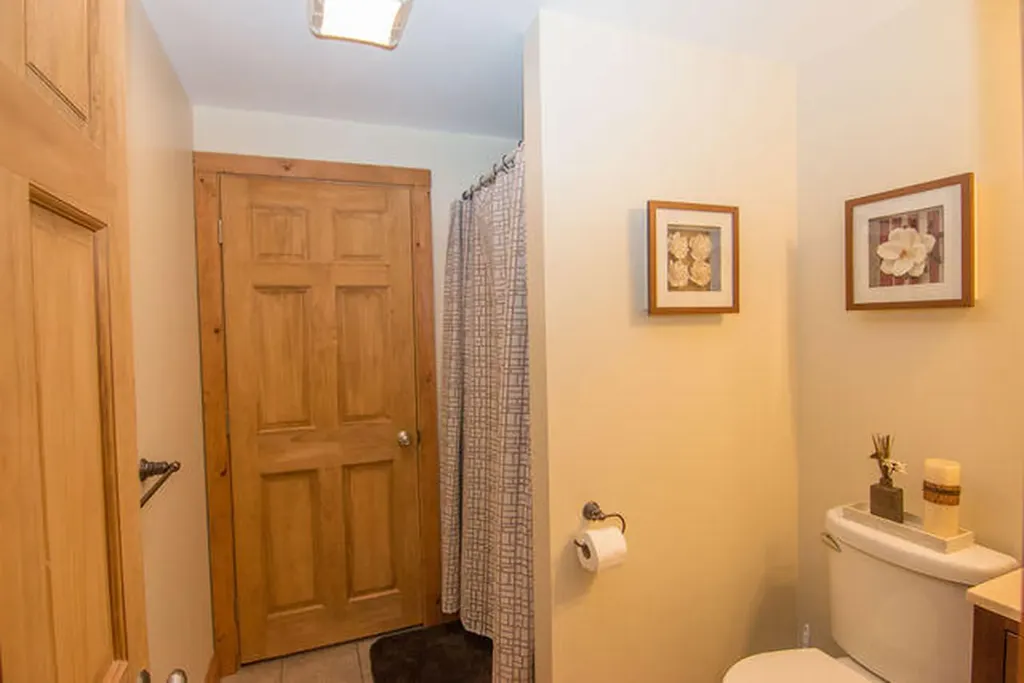 21 Horseshoe Lane Hampden ME 04444
