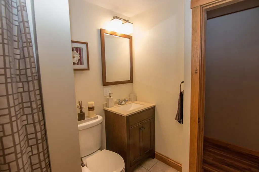 21 Horseshoe Lane Hampden ME 04444