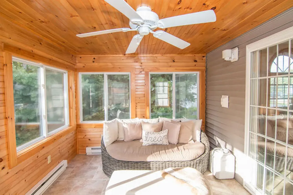 21 Horseshoe Lane Hampden ME 04444