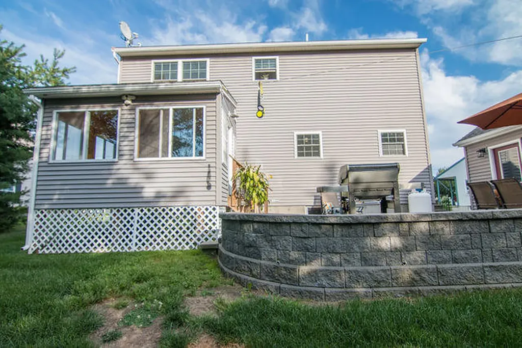 21 Horseshoe Lane Hampden ME 04444