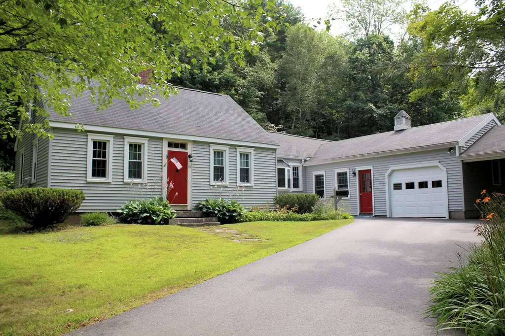 48 Bow Street Freeport ME 04032