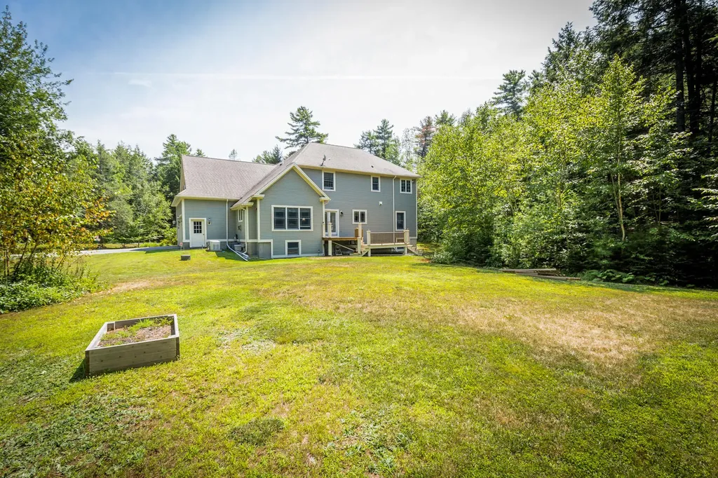 46 W Chops Point Road Bath ME 04530