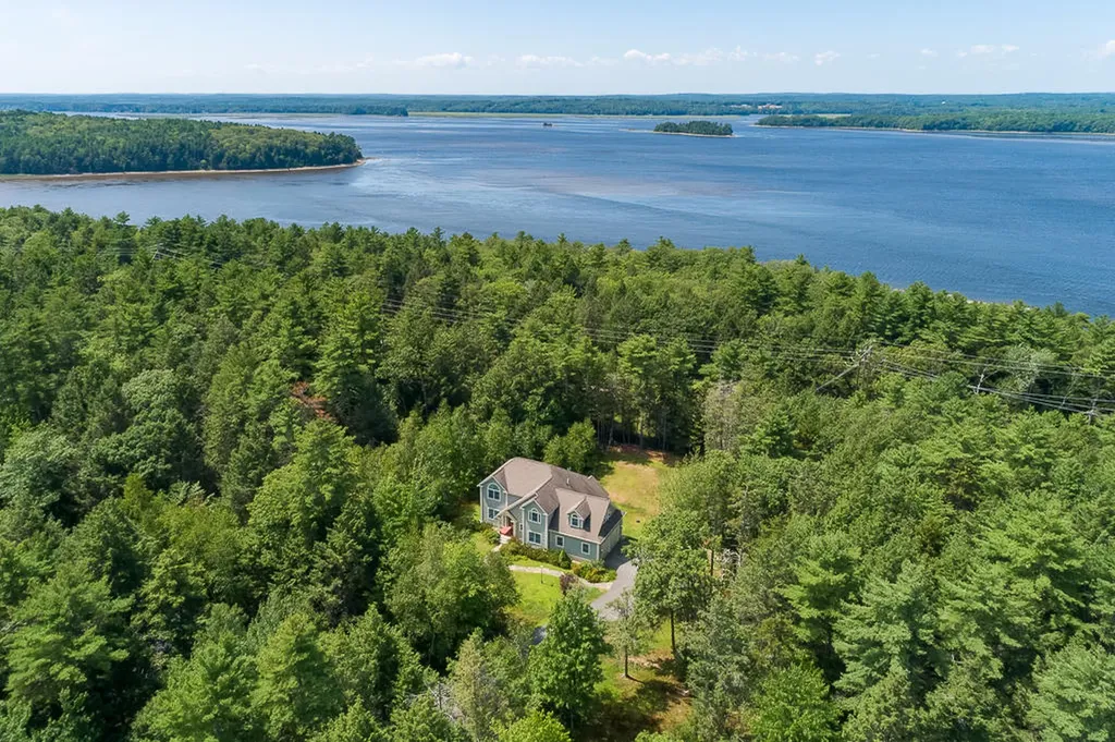 46 W Chops Point Road Bath ME 04530