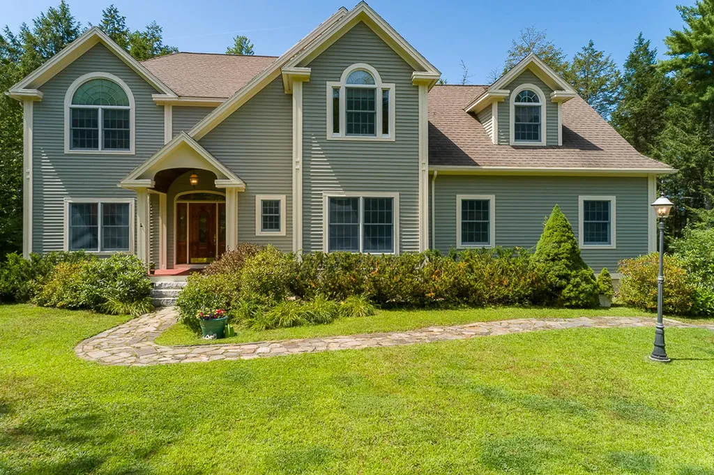 46 W Chops Point Road Bath ME 04530