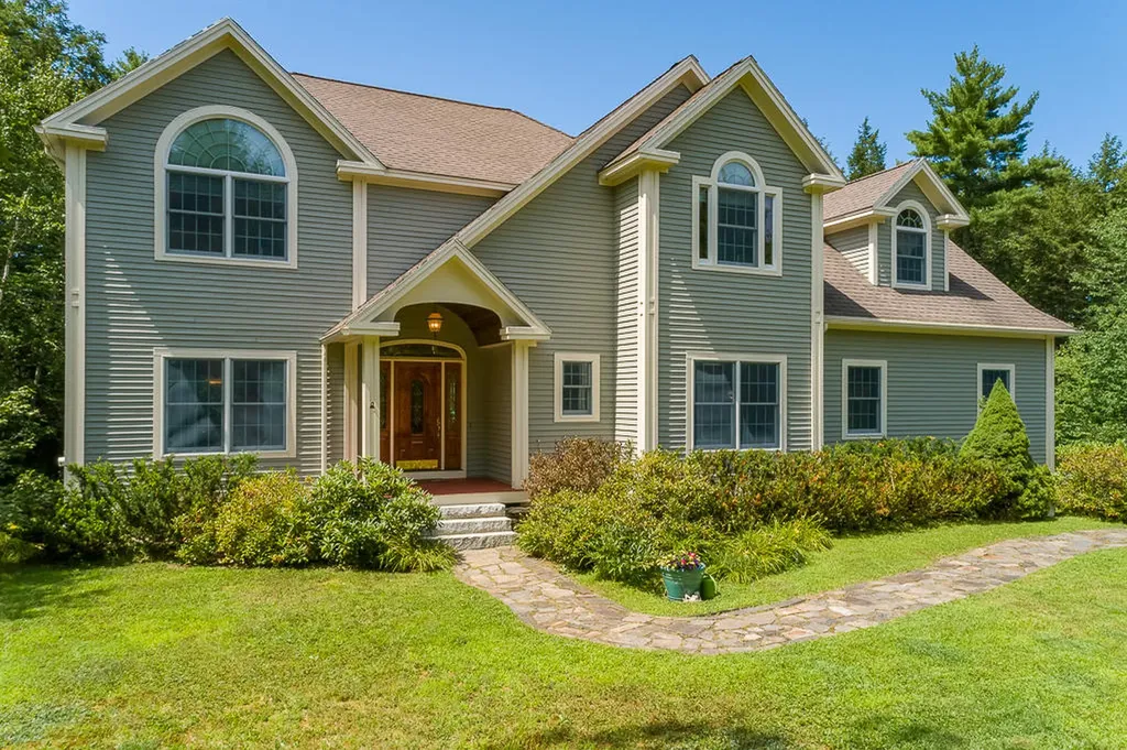 46 W Chops Point Road Bath ME 04530