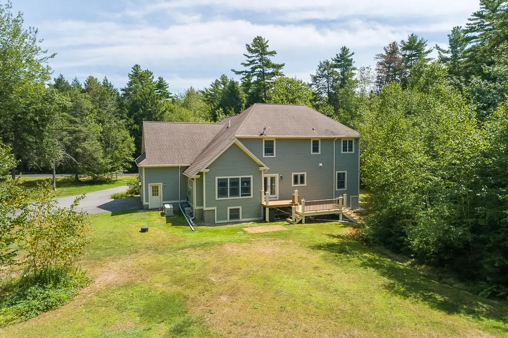 46 W Chops Point Road Bath ME 04530