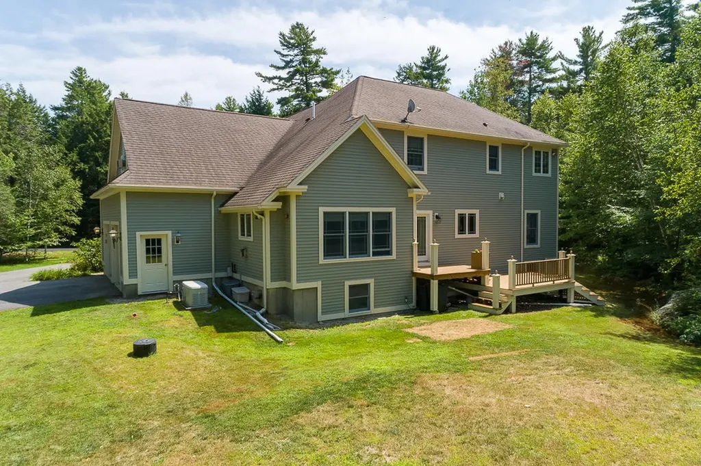 46 W Chops Point Road Bath ME 04530