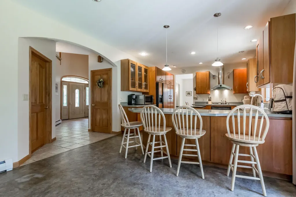 46 W Chops Point Road Bath ME 04530