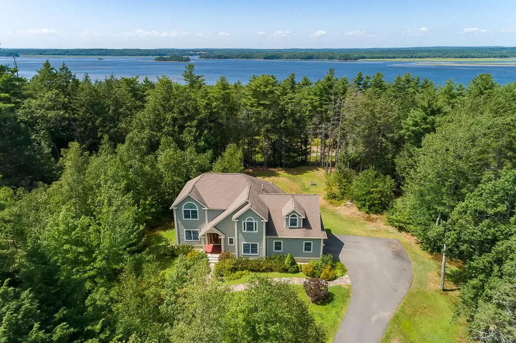 46 W Chops Point Road Bath ME 04530